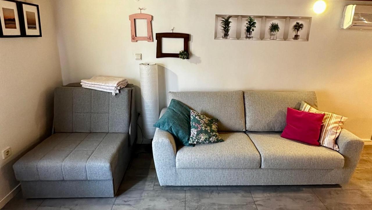 Lara Deluxe Superior 5 Star Apartment, Your Piece Of Heaven By The Sea & Park Novigrad  Exterior photo
